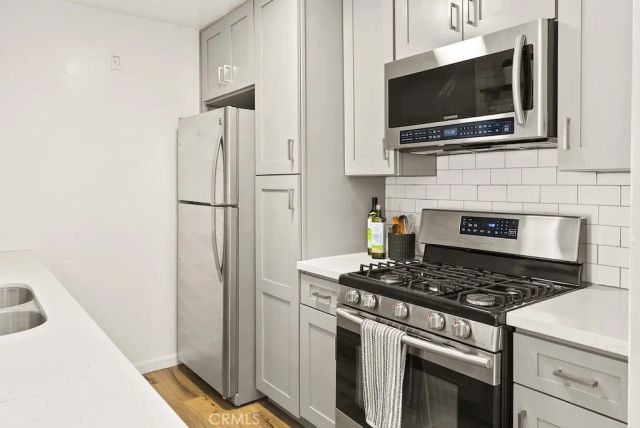 18620 Hatteras Street 223, Tarzana, CA 91356