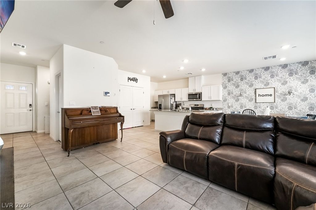1087 Gentle Swan Street, Henderson, NV 89011 — photo 5