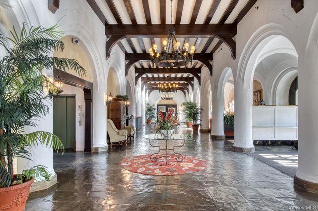 236 Edgemere Street 223, Montauk, NY 11954