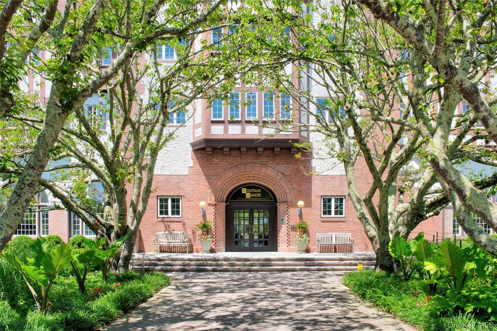 236 Edgemere Street 223, Montauk, NY 11954