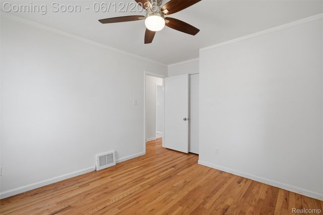 1920 Brockton Avenue, Royal Oak, MI 48067
