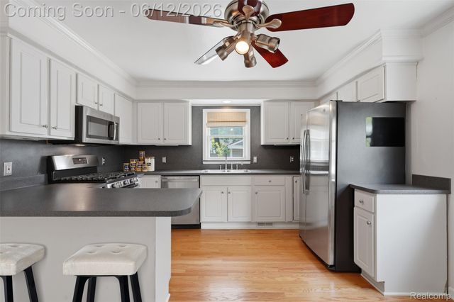 1920 Brockton Avenue, Royal Oak, MI 48067