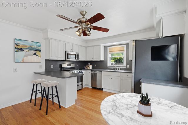 1920 Brockton Avenue, Royal Oak, MI 48067