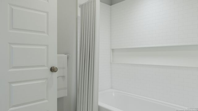 2634 Downsbury Road, New Braunfels, TX 78130