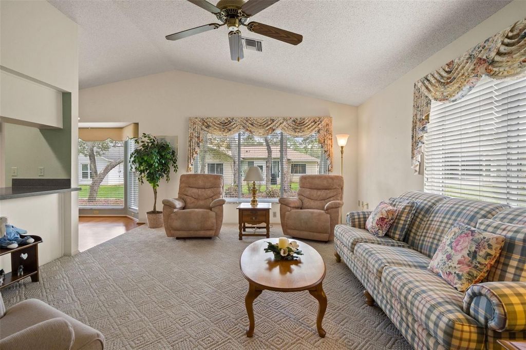 Image 13 of property listing at 2192 CARRIAGE LANE, Spring Hill, FL 34606
