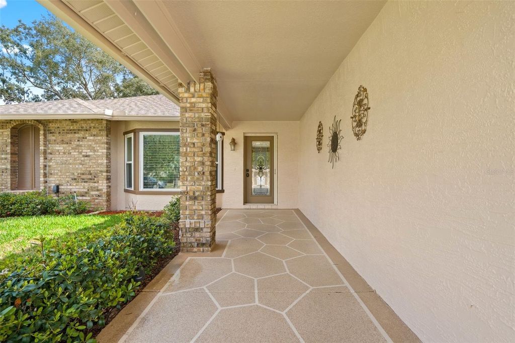 Image 5 of property listing at 2192 CARRIAGE LANE, Spring Hill, FL 34606