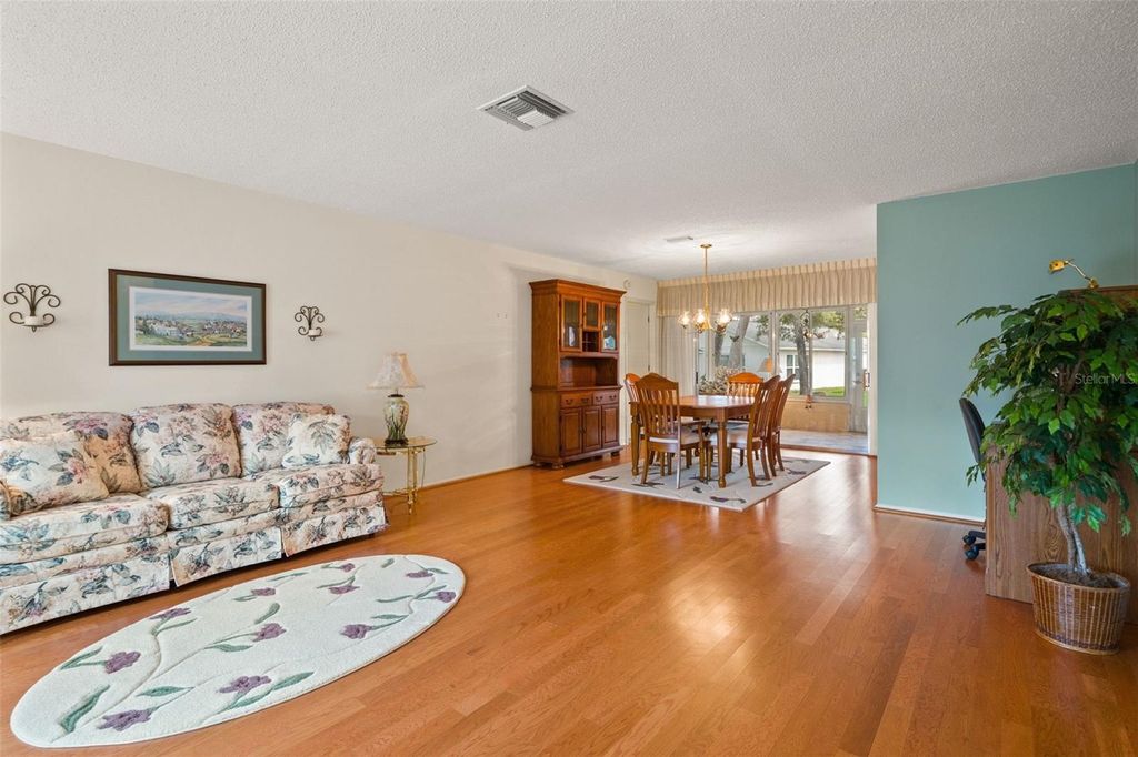 Image 7 of property listing at 2192 CARRIAGE LANE, Spring Hill, FL 34606