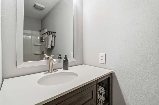 7 Kalynn Lane, Bella Vista, AR 72714