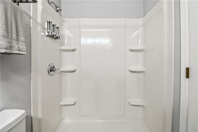 7 Kalynn Lane, Bella Vista, AR 72714