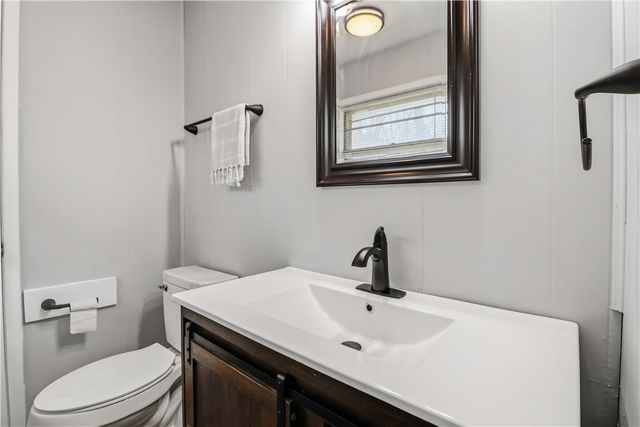 7 Kalynn Lane, Bella Vista, AR 72714