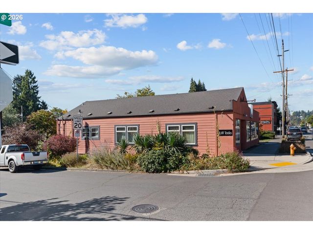 8536 Se STARK St, Portland, OR 97216
