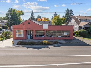 8536 Se STARK St, Portland, OR 97216