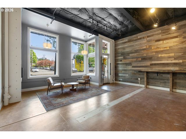 2809 Ne M L KING Blvd 2, Portland, OR 97212