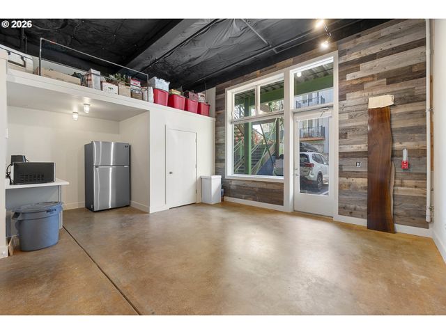 2809 Ne M L KING Blvd 2, Portland, OR 97212