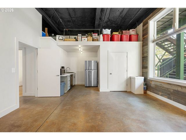 2809 Ne M L KING Blvd 2, Portland, OR 97212