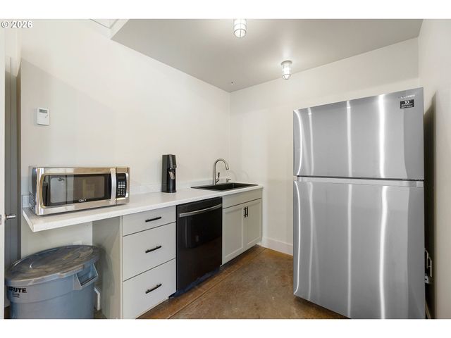 2809 Ne M L KING Blvd 2, Portland, OR 97212