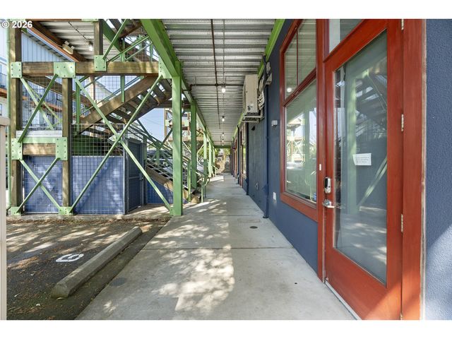 2809 Ne M L KING Blvd 2, Portland, OR 97212