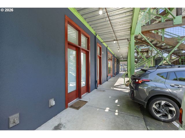 2809 Ne M L KING Blvd 2, Portland, OR 97212