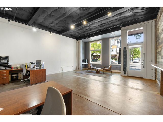 2809 Ne M L KING Blvd 2, Portland, OR 97212