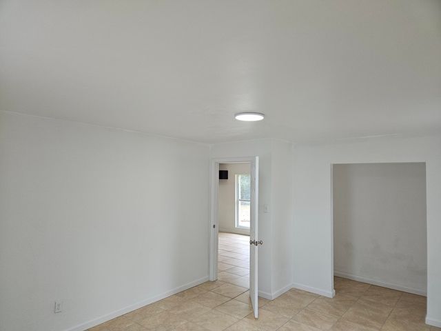 303 N Prairie St, Leesville, LA 71446