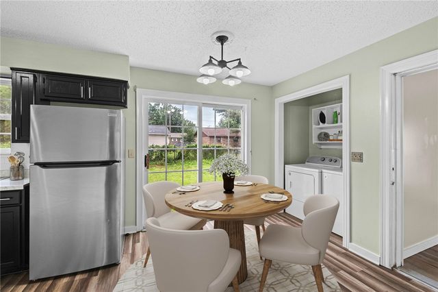 2302 Beth Lane, Bentonville, AR 72712