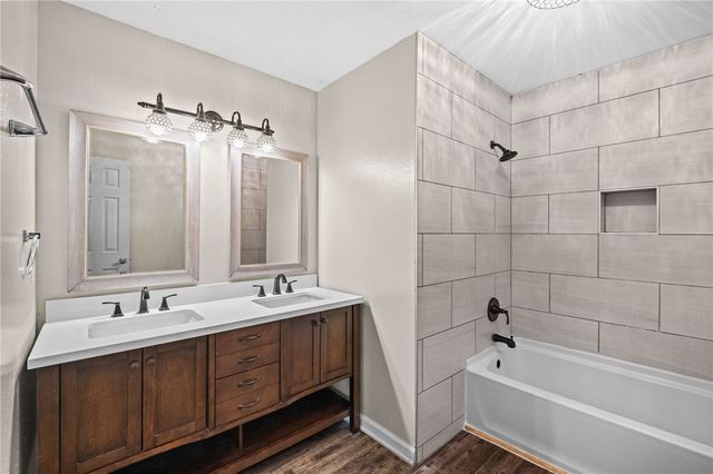 2302 Beth Lane, Bentonville, AR 72712
