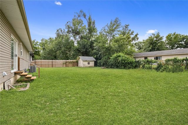2302 Beth Lane, Bentonville, AR 72712