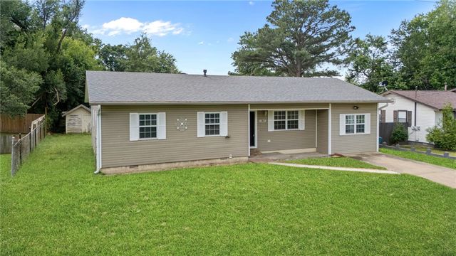 2302 Beth Lane, Bentonville, AR 72712