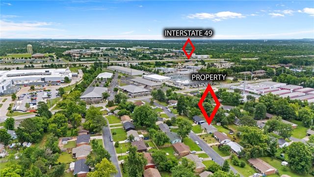 2302 Beth Lane, Bentonville, AR 72712