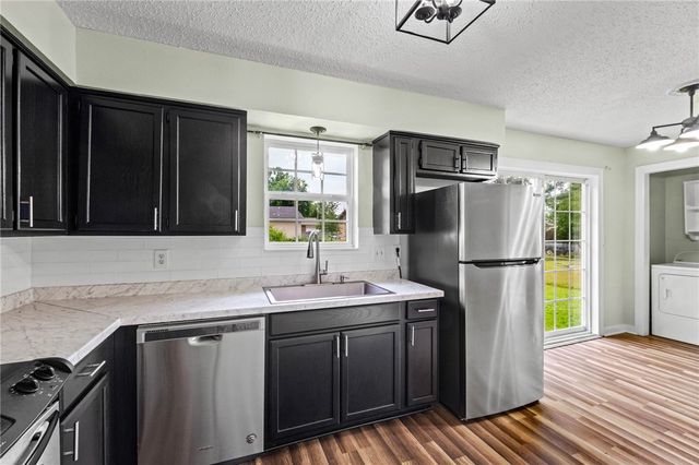 2302 Beth Lane, Bentonville, AR 72712