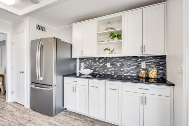 3919 Winter Park Lane, Addison, TX 75001