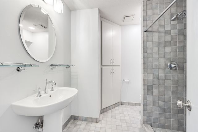 3919 Winter Park Lane, Addison, TX 75001