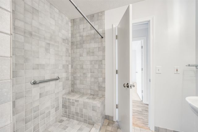 3919 Winter Park Lane, Addison, TX 75001