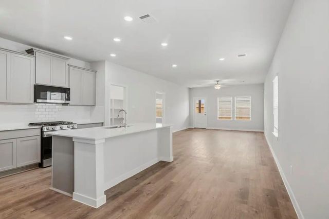 3914 Windy Whisper Drive, Brookshire, TX 77423