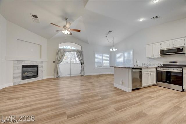 7250 White Dove Drive 104, Las Vegas, NV 89149