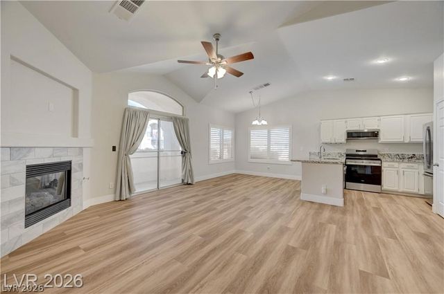 7250 White Dove Drive 104, Las Vegas, NV 89149