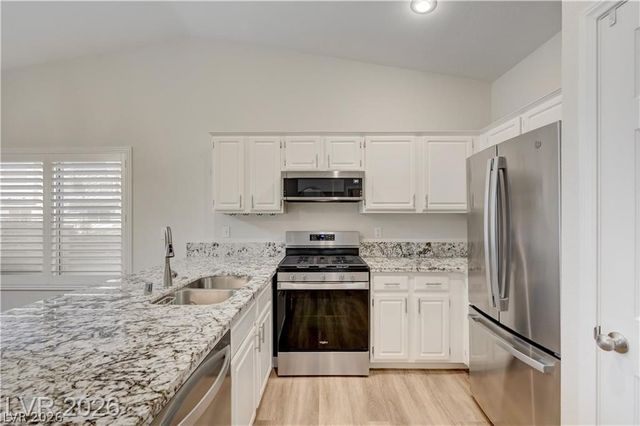 7250 White Dove Drive 104, Las Vegas, NV 89149