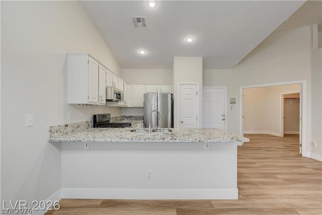 7250 White Dove Drive 104, Las Vegas, NV 89149