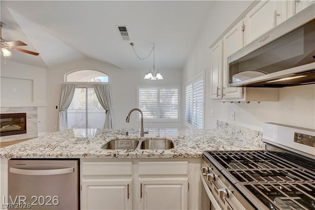 7250 White Dove Drive 104, Las Vegas, NV 89149