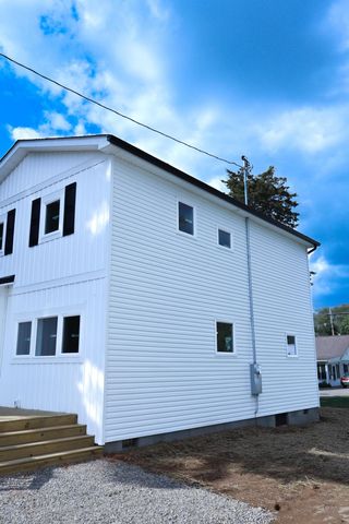 870 Jones Avenue, Newark, OH 43055