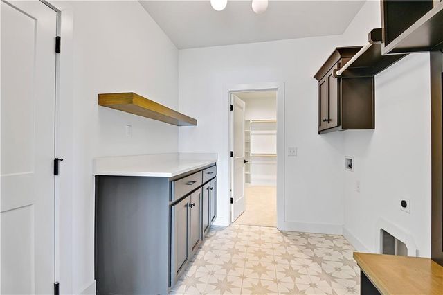 13411 W 174th Terrace, Overland Park, KS 66221