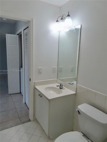 3398 NE 9th Dr 201, Homestead, FL 33033