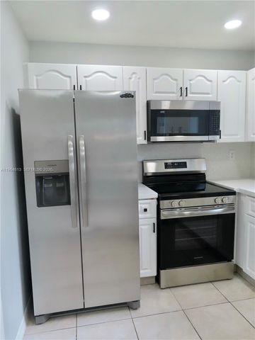 3398 NE 9th Dr 201, Homestead, FL 33033