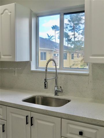 3398 NE 9th Dr 201, Homestead, FL 33033