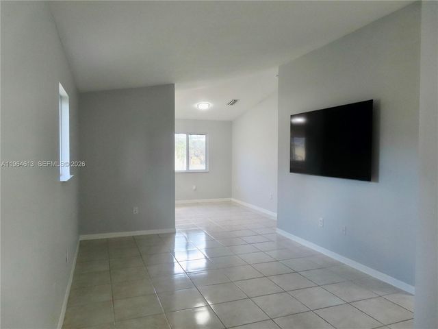 3398 NE 9th Dr 201, Homestead, FL 33033