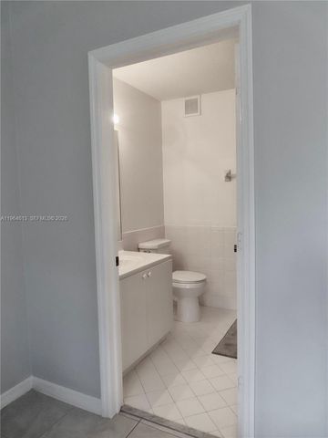 3398 NE 9th Dr 201, Homestead, FL 33033