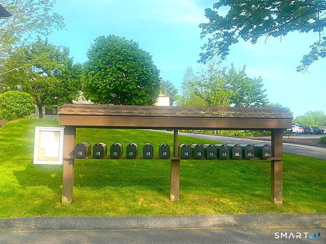 27 Crows Nest Lane 4B, Danbury, CT 06810