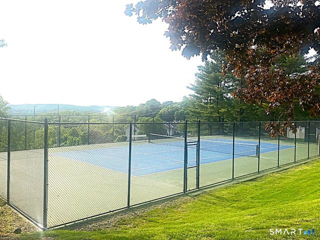 27 Crows Nest Lane 4B, Danbury, CT 06810