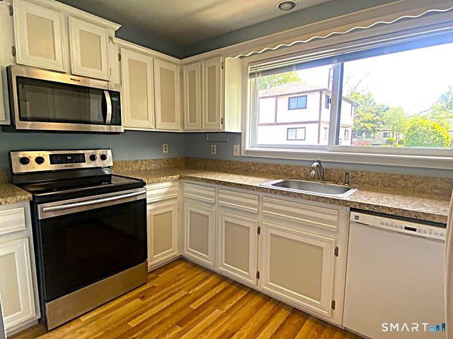 27 Crows Nest Lane 4B, Danbury, CT 06810