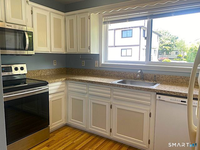 27 Crows Nest Lane 4B, Danbury, CT 06810